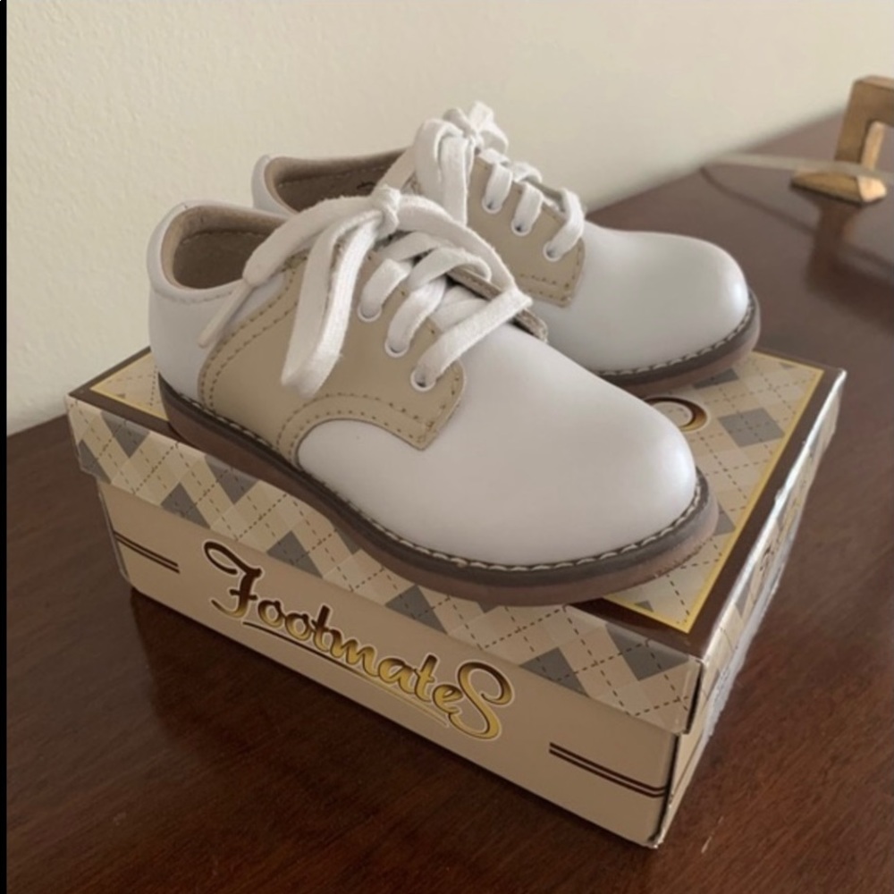 FootMates White/Ecru